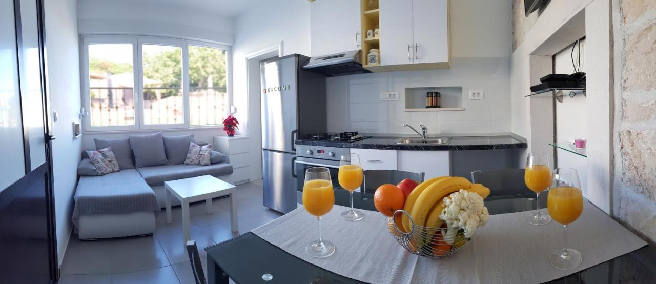 Holiday Home Gustirna Selca  Rom bilde